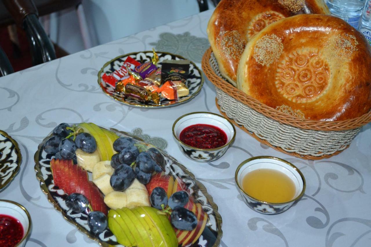 Hostel Farovon Marghilon Екстериор снимка