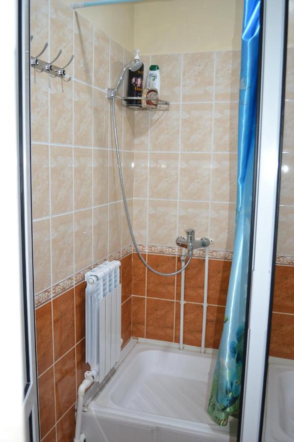 Hostel Farovon Marghilon Екстериор снимка